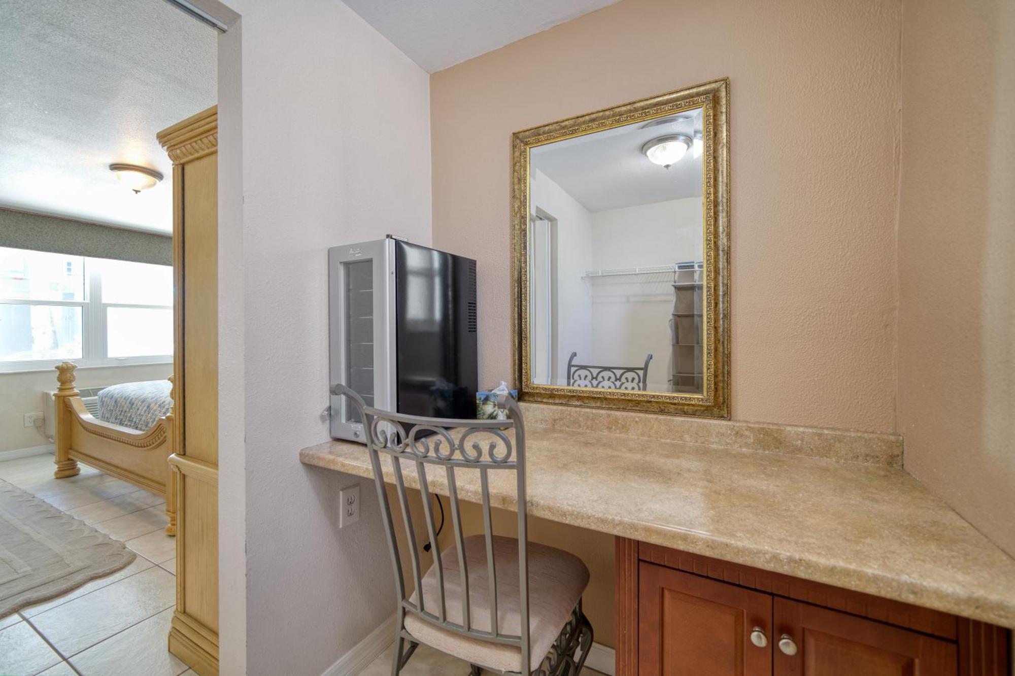 Camelot Beach Suites クリアウォーター・ビーチ エクステリア 写真