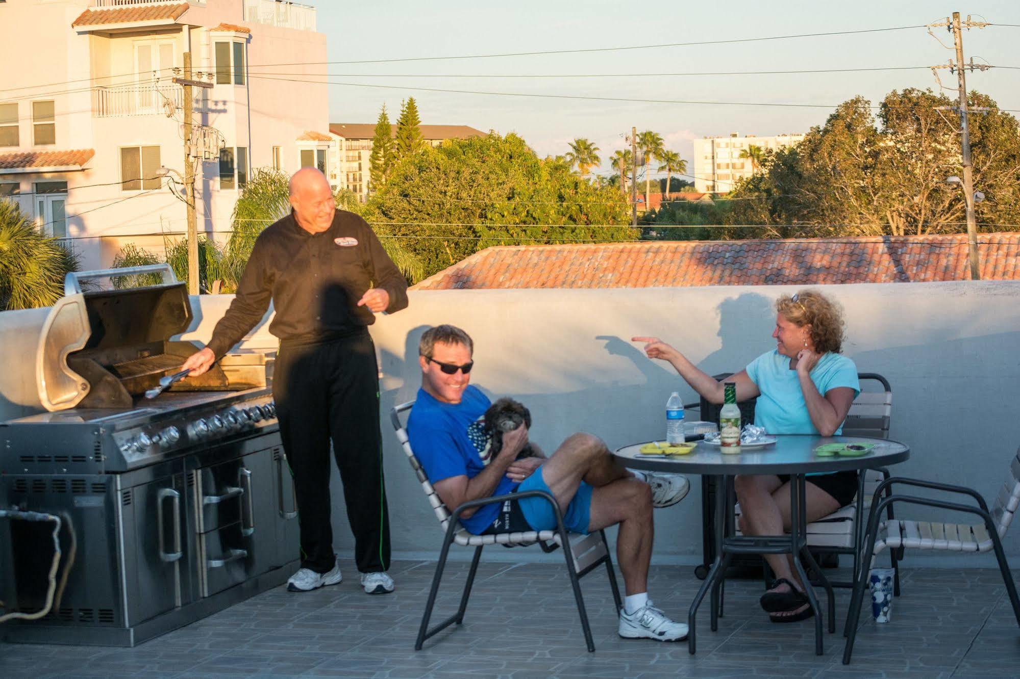 Camelot Beach Suites クリアウォーター・ビーチ エクステリア 写真
