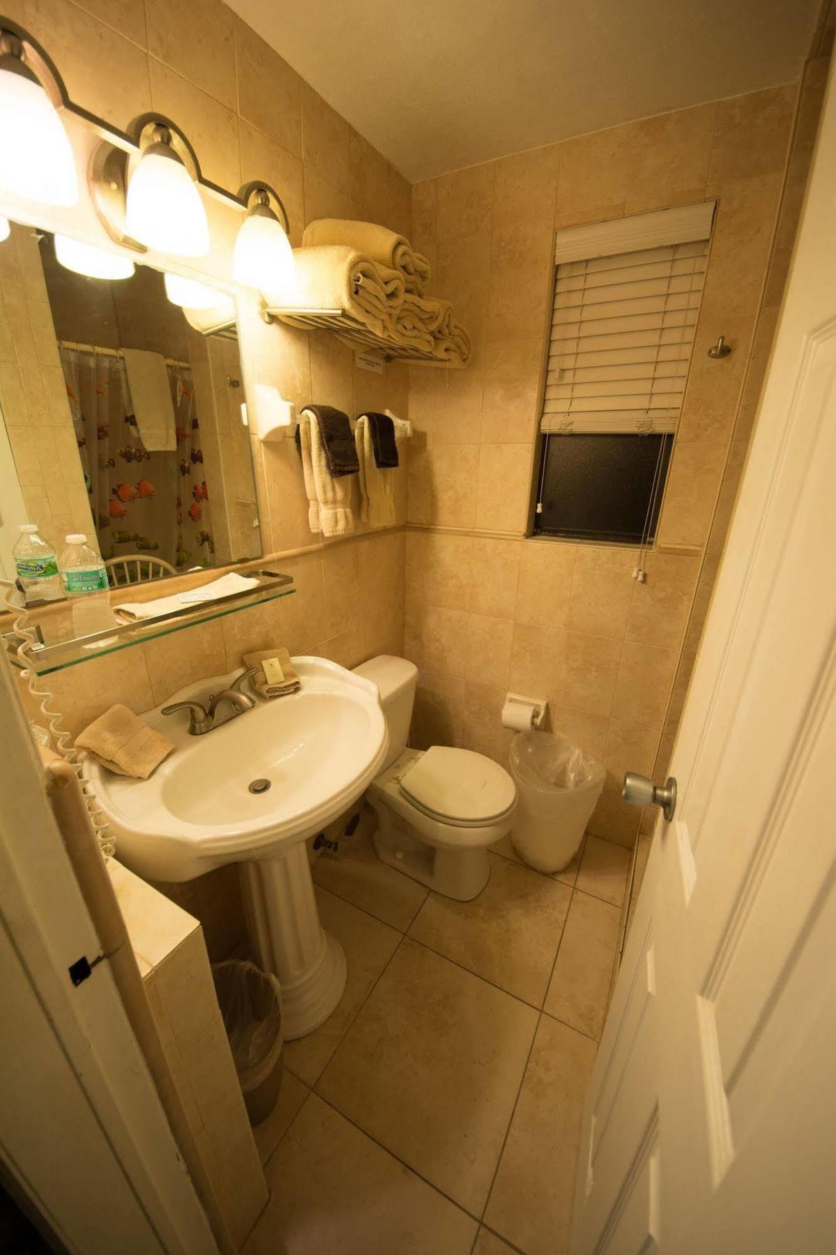 Camelot Beach Suites クリアウォーター・ビーチ エクステリア 写真