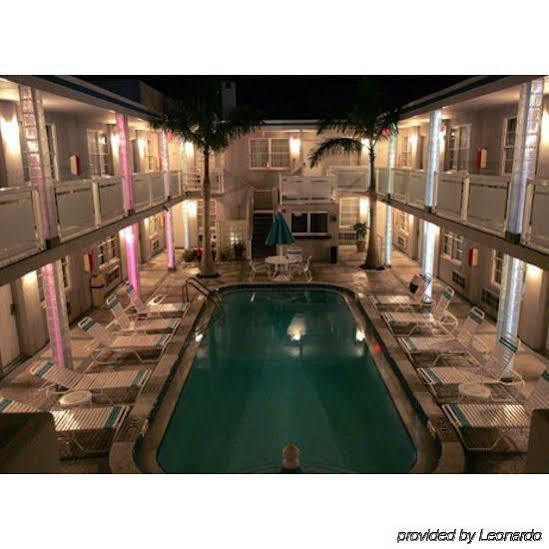Camelot Beach Suites クリアウォーター・ビーチ エクステリア 写真